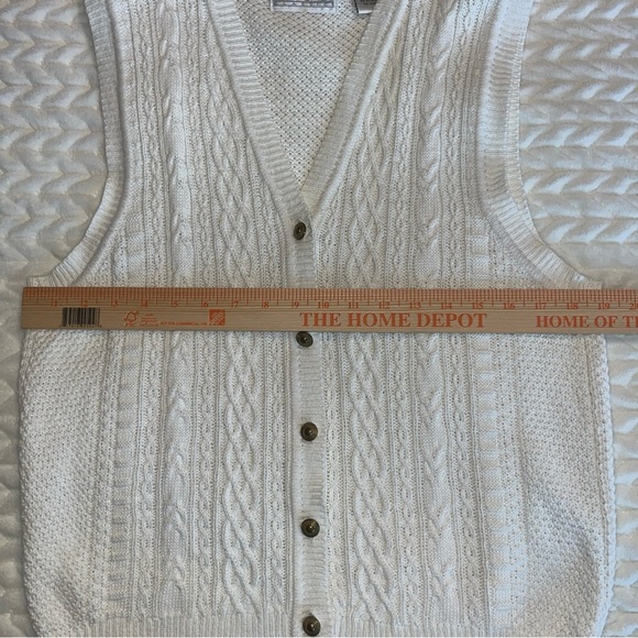 Cascade Classics Vintage women Ivory Cable Knit Vest size Large - Picture 6 of 9
